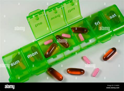 Pill box hi-res stock photography and images - Alamy