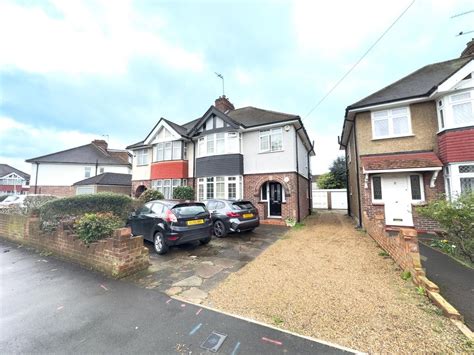 3 Bed Semi Detached House For Sale In Fairdale Gardens Hayes Ub3 Zoopla