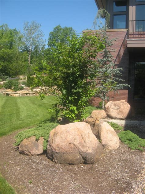 Weathered Granite Boulders - Earthworks Natural Stone