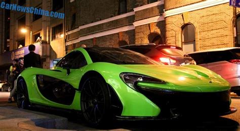 McLaren P1 is lime green in China