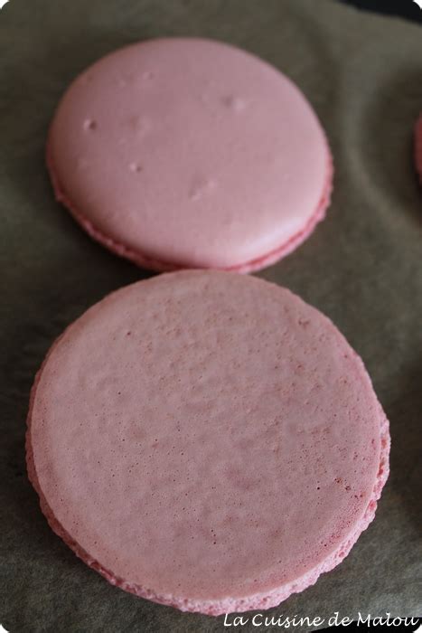 Grand macaron spécial maman framboise et crème diplomate fête des