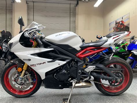 2014 Triumph Daytona 675r 11000 Miles Ak Motors