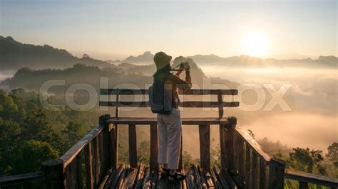 Weiblich Menschen Aussichtspunkt Stock Bild Colourbox