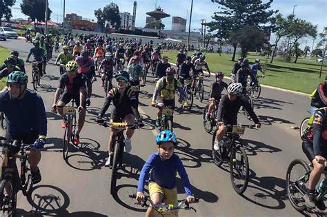 Passeio ciclístico em comemoração ao aniversário de Brasília DF notícias