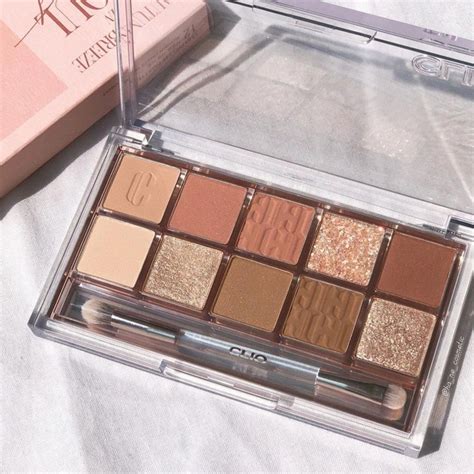 Latte Makeup Ang Hot M A Thu Ng V Y L S N Ph M C Gi I L M P H N M T T