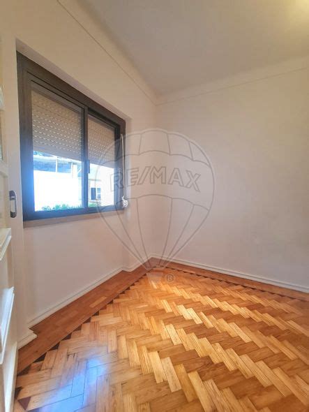 Apartamento T0 para arrendar em Alcântara Lisboa RE MAX