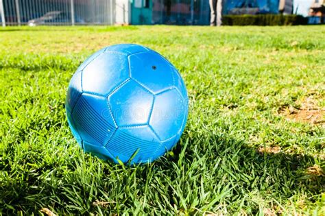 Zapatos Deportivos Azules De Fondo Blanco Para Jugar Al Fútbol Imagen