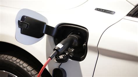 Quante auto ibride ed elettriche ci sono in Italia Al sud le più