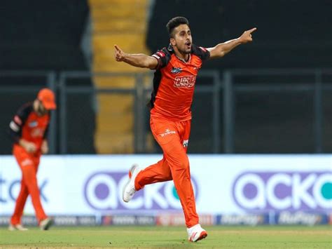 Umran Malik IPL 2022: Umran Malik Bowling Speed beats his own Fastest ...