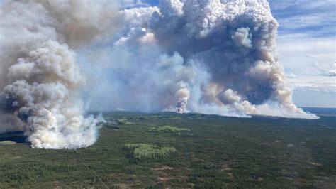 A Wildfire Has Forced Out Hundreds Of Residents In Canadas Oil Sands