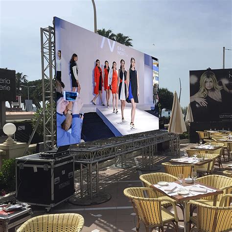 LED Videotron Rental Videotron Sewa LED Videotron P3 9 4x7 Meter