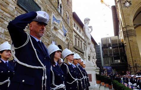 I 160 Anni Della Polizia Municipale Di Firenze 9 Vigili Premiati La