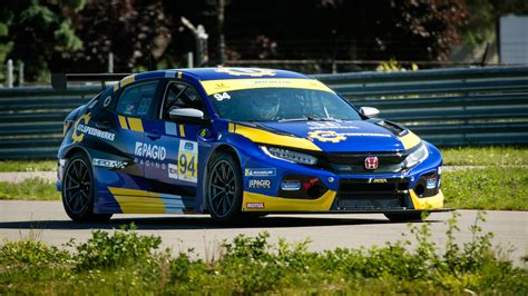 Driven Hondas Civic Type R Race Car Is An Absolute Riot Automobile