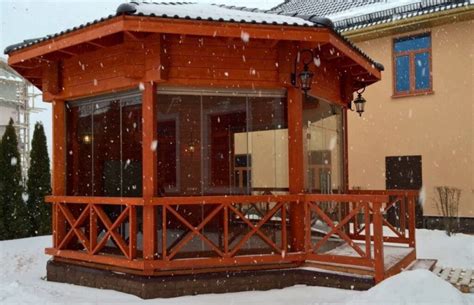 Закрита бесідка з барбекю та остекленням: фото та проект скляної ...