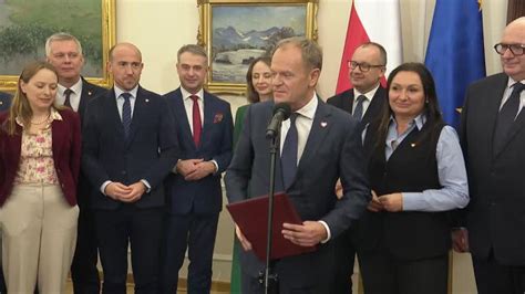 Sejm Powo A Rz D Donalda Tuska Marsza Ek Wr Czy Mu Uchwa Tvn