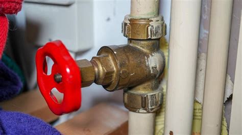 How To Find The Water Shut-Off Valve For A House – Forbes Home