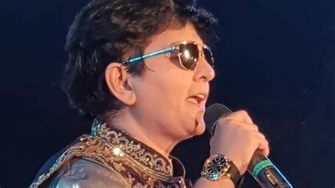 Falguni Pathak Age Marriage Husband Songs And Life Facts क्या आपने देखा है फाल्गुनी पाठक का