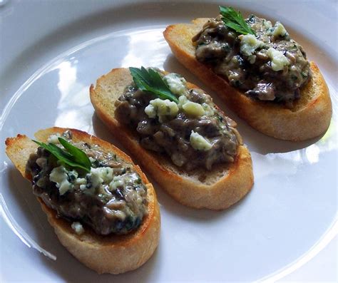 Creamy Gorgonzola Mushroom Duxelle Recipe | Yummly | Recipe | Stuffed ...