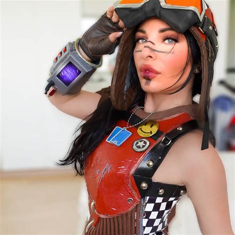 The Best And Most Realistic Fortnite Cosplays Esports Gg