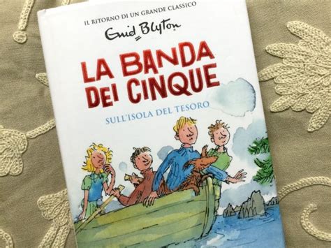 Enid Blyton La Banda Dei Cinque Sull Isola Del Tesoro Mondadori