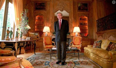 Dans le bureau du milliardaire Bernard Arnault une pièce aux très