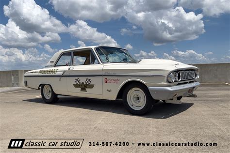 Ford Fairlane Thunderbolt Classic Car Studio