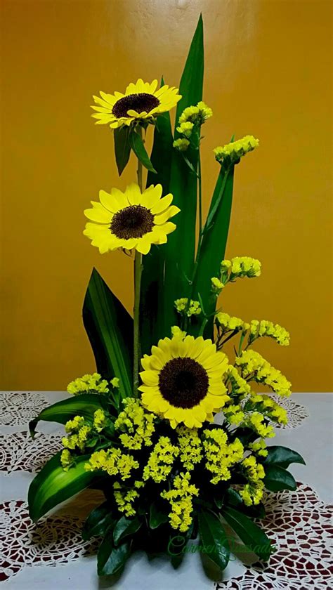 50 Beautiful Sunflower Arrangement Center Pieces Easy To Make It Ecc