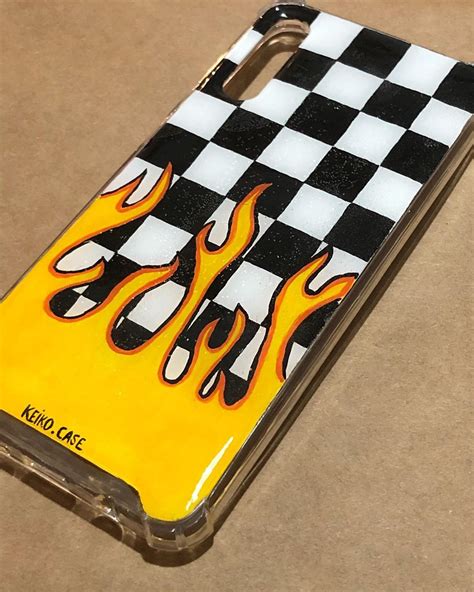 Fundas Pintadas A Mano On Instagram Es Un Fuego Esta Funda Literal