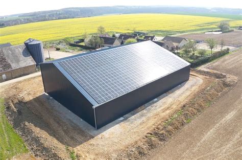 HANGAR AGRICOLE MONOPENTE PHOTOVOLTAÏQUE Groupe Roy Énergie