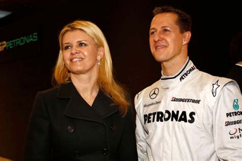 Michael Schumacher Al Matrimonio Della Figlia Ecco Come Comunica