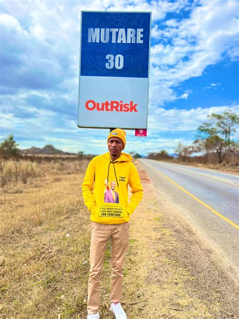 NewsdzeZimbabwe: ZIMBABWEANS ARE TIRED OF BEING DOGS OF THE RICH, SAYS