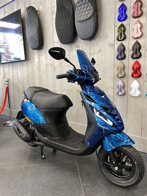 Piaggio Zip SP IGET 4T 3V Euro 5 Airbrush Special Perry Scooters Haarlem