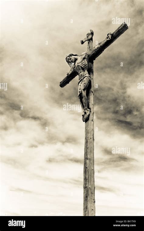 Sombra De Cristo Crucificado Fotografías E Imágenes De Alta Resolución