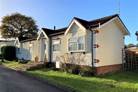 Horsham Road Dorking RH5 4PP 2 Bed Park Home For Sale 160 000