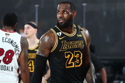 Lebron James Agrees To 2 Year Contract Extension With Los Angeles