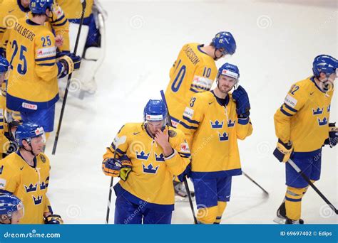 Sweden ice hockey team editorial photography. Image of sweden - 69697402