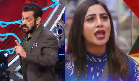 Bigg Boss 14 Salman Khan Gets Angry On Arshi Khan Over Vikas Guptas Scene