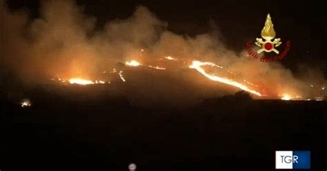 Emergenza Incendi A Palermo Record Di Roghi In Sicilia