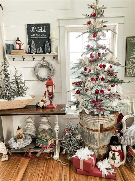 15 Inspired Christmas Tree Ideas