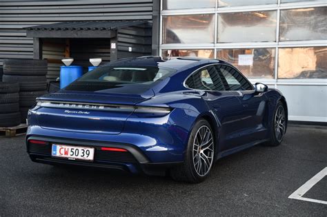 Official Gentian Blue Metallic Porsche Taycan Thread Taycan Forum