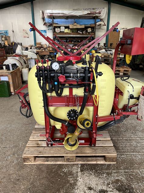 Hardi 400 Ltr And 800 Ltr 6 Mtr And 12 Mtr Sprayers Various Specification