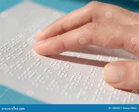 Lettura Del Braille Fotografia Stock Immagine Di Vita