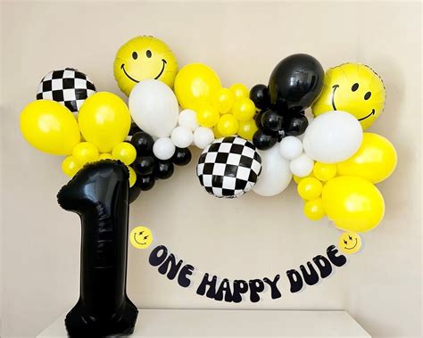 One Happy Dude Diy Balloon Garland Kitone Cool Dudeone Happy Dude