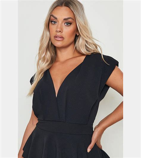 Buy Boohoo Peplum Plunge Midi Dress In Black 6thstreet Kuwait