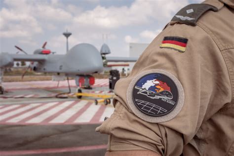 Parlamentarier billigen Drohnen Bewaffnung für Bundeswehr unter