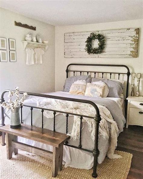 68 Beautiful Farmhouse Style Master Bedroom Ideas In 2020 Bedroom