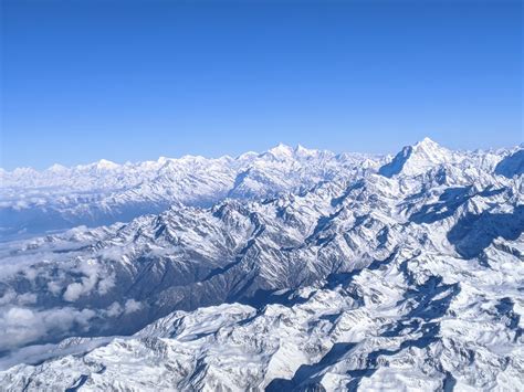 Himalayan peaks of Nepal [OC], 3454x2590 : r/EarthPorn