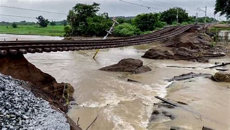 Floods Wreak Havoc In Andhra Telangana India News