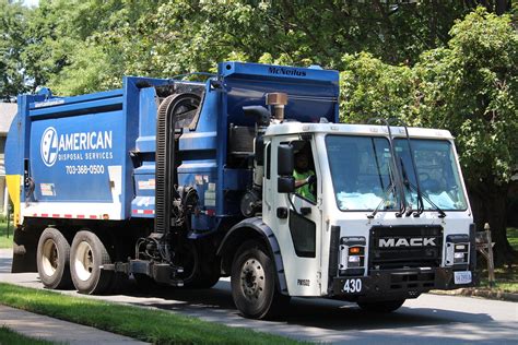 American Disposal Truck 430 Mack LR McNeilus ZR Gabriel Langton