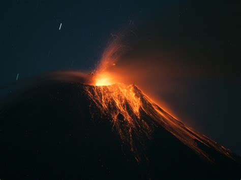 Pictures: Ecuador’s Tungurahua Volcano Erupts -- National Geographic News